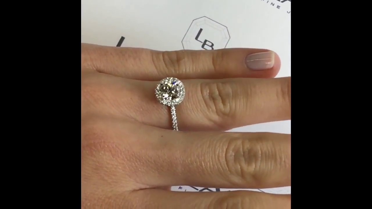 Thinking Of a 1 Carat Diamond Ring? | With Clarity